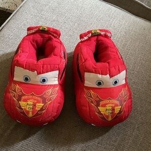 Disney Lightning McQueen Red Plush Slippers (kids size 7/8)